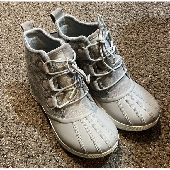 New Sorel Womens Out N About III Gray Waterproof Rain Boots Shoes - Picture 11 of 14